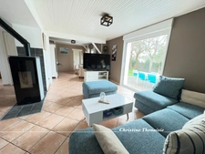 Maison de charme à vendre Plain-pied, 4 chambres dont 3 avec entrées indépendantes, Grand garage, Studio à aménager, 2 entrées sur 1200 m2 de terrain, SAINT HILAIRE DE RIEZ (85)