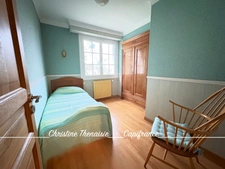 Maison à vendre sur un terrain de 2000 m2 - 4 chambres - Bureau - 3 salles d'eau - 3 wc - Dépendance de 110 m2 et garages LA GARNACHE (85)