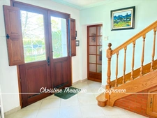 Maison à vendre sur un terrain de 2000 m2 - 4 chambres - Bureau - 3 salles d'eau - 3 wc - Dépendance de 110 m2 et garages LA GARNACHE (85)