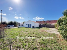 Maison à vendre 3 pièces coeur de ville avec terrain BEAUVOIR SUR MER (85)