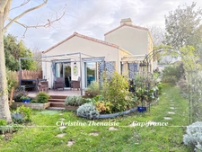 Maison à vendre au coeur du village, 3 chambres, Garage  SALLERTAINE (85)
