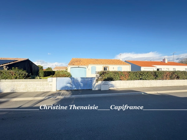 Maison à vendre 4 pièces  3 chambres - Garage - Grand terrain - Extension possible 85300 SALLERTAINE