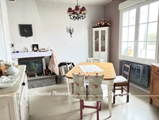 Maison à vendre - 6 pièces - à seulement 100 m de la corniche - SAINT HILAIRE DE RIEZ (85)