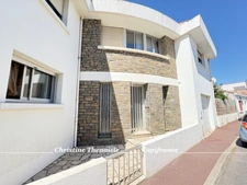 House for sale 8 rooms SEA VIEW and PORT SAINT GILLES CROIX DE VIE (85)