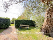 Maison à vendre sur un terrain de 2000 m2 - 4 chambres - Bureau - 3 salles d'eau - 3 wc - Dépendance de 110 m2 et garages LA GARNACHE (85)
