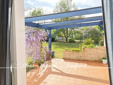 Maison à vendre sur un terrain de 2000 m2 - 4 chambres - Bureau - 3 salles d'eau - 3 wc - Dépendance de 110 m2 et garages LA GARNACHE (85)