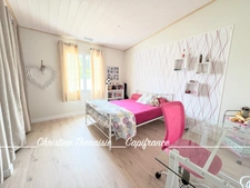 Maison à vendre 9 pièces - Plain-Pied - 4 chambres - 2 Salles d'eau - Piscine - Salle de cinéma - Hammam - T2 indépendant