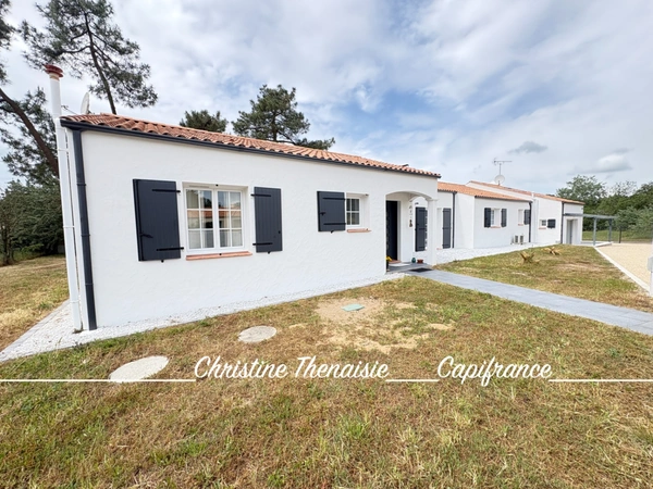 Maison à vendre 9 pièces - Plain-Pied - 4 chambres - 2 Salles d'eau - Piscine - Salle de cinéma - Hammam - T2 indépendant