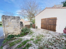 Maison à vendre au coeur du village, 3 chambres, Garage  SALLERTAINE (85)