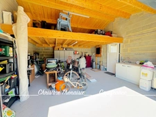 Maison récente à vendre 6 pièces : Plain-Pied - 3 chambres - Bureau - 1 salle d'eau - 1 salle de bains - 2 wc - garage - Préau SAINT HILAIRE DE RIEZ (85)