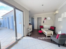 Maison à vendre 5 pièces - Plain-Pied - 3 chambres - 2 salles d'eau - 3 wc - Piscine couverte - 2 garages SAINT HILAIRE DE RIEZ (85)