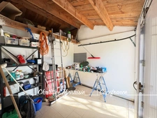 Maison à vendre sur un terrain de 2000 m2 - 4 chambres - Bureau - 3 salles d'eau - 3 wc - Dépendance de 110 m2 et garages LA GARNACHE (85)
