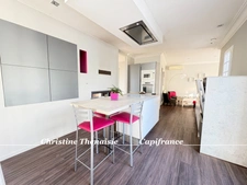 Maison à vendre 5 pièces - Plain-Pied - 3 chambres - 2 salles d'eau - 3 wc - Piscine couverte - 2 garages SAINT HILAIRE DE RIEZ (85)
