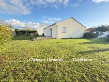 Maison à vendre 4 pièces  3 chambres - Garage - Grand terrain - Extension possible 85300 SALLERTAINE