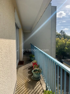 RENNES SUD – T4 LUMINEUX ET TRAVERSANT – 72 M² – 2/3 CHAMBRES – LOGGIA – ASCENSEUR