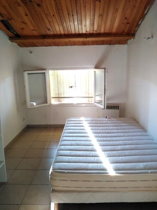 Appartement 2 pièces ST MAXIMIN LA STE BAUME (83) Proche toutes commodités Vendu avec contrat de location meublée-
