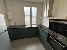 Entrepôt de 346m² et 137m² de Bureaux à louer Sur la commune du Rove, Zone d'activité de Pielettes. 
