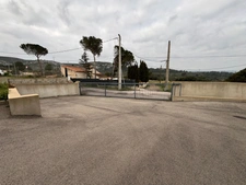 Entrepôt de 346m² et 137m² de Bureaux à louer Sur la commune du Rove, Zone d'activité de Pielettes. 