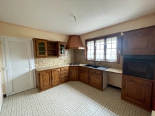 Maison plain pied à vendre 6 pièces PLOEZAL (22)