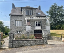 Maison à vendre 7 pièces à Saint-Nicolas-du-Pélem (22)