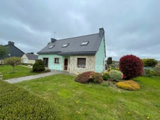 Maison de 160 m2 DPE D à vendre  CALLAC (22)