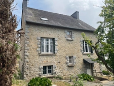 Maison à vendre 7 pièces à Saint-Nicolas-du-Pélem (22)