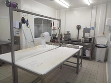 GARD (30) NIMES (30000) 10 mn à vendre Fonds de commerce d'une MAGNIFIQUE boutique boucherie Emplacement N°1. 