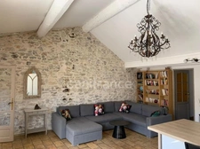 GARD (30) AIGUES-MORTES (30200) à vendre Immeuble mixte de 300 m 2 dont 1 grand local commercial et 3 appartements.