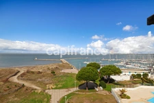 GARD (30) Le Grau-du-Roi (30240) à vendre fonds de commerce de restaurant en emplacement N°1 à port Camargue.