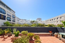 HERAULT (34) LA GRANDE−MOTTE (34280) for sale 3 room apartment of 91 m 2 and terrace of 120 m 2 + garage. 