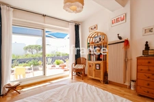 HERAULT (34) LA GRANDE−MOTTE (34280) à vendre Appartement 3 pièces de 91 m 2 et terrasse de 120 m 2. 