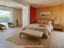 HERAULT (34) LA GRANDE−MOTTE (34280) for sale 3 room apartment of 91 m 2 and terrace of 120 m 2 + garage. 