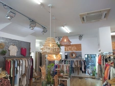 GARD (30) LE GRAU DU ROI (30240) à vendre Fonds de commerce magasin/boutique de vêtements prêt à porter 100 m 2.