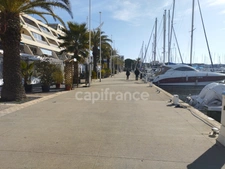 GARD (30) LE GRAU DU ROI (30240) A vendre fonds de commerce restaurant emplacement N°1, EBER 200 000 €.