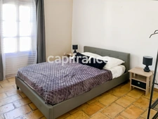 GARD (30) AIGUES-MORTES (30200) à vendre Immeuble mixte de 280m 2 (1 local commercial 115 m 2 et 3 appartements).