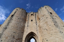 GARD (30) AIGUES-MORTES (30200) à vendre Immeuble mixte de 300 m 2 (1 grand local commercial et 3 appartements).