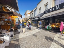 GARD (30) LE GRAU DU ROI (30240) RARE BAIL A CEDER local commercial 80 m 2 EMPLACEMENT N°1 RUE REDARES.