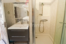 GARD (30) LE GRAU DU ROI (30340) à vendre Appartement 2 pièces de 36 m 2 avec petite vue Mer à rafraîchir.