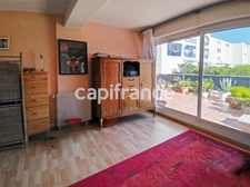 HERAULT (34) LA GRANDE−MOTTE (34280) à vendre Appartement 3 pièces de 91 m 2 et terrasse de 120 m 2. 