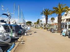 GARD (30) Le Grau-du-Roi (30240) à vendre fonds de commerce de restaurant en emplacement N°1 à port Camargue.