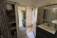 GARD (30) LE GRAU DU ROI (30340) à vendre Appartement 2 pièces de 36 m 2 avec petite vue Mer à rafraîchir.