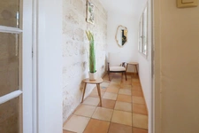 GARD (30) AIGUES-MORTES (30200) à vendre Immeuble mixte de 280 m 2, 1 local commercial 115 m 2 et 3 appartements.