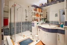 HERAULT (34) LA GRANDE−MOTTE (34280) à vendre Appartement 3 pièces de 91 m 2 et terrasse de 120 m 2. 