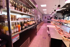 GARD (30) NIMES (30000) 10 mn à vendre Fonds de commerce d'une MAGNIFIQUE boutique boucherie Emplacement N°1. 