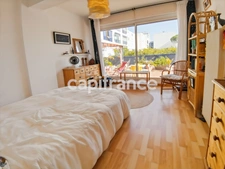 HERAULT (34) LA GRANDE−MOTTE (34280) for sale 3 room apartment of 91 m 2 and terrace of 120 m 2 + garage. 