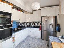 HERAULT (34) LA GRANDE−MOTTE (34280) for sale 3 room apartment of 91 m 2 and terrace of 120 m 2 + garage. 