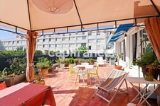 HERAULT (34) LA GRANDE−MOTTE (34280) for sale 3 room apartment of 91 m 2 and terrace of 120 m 2 + garage. 