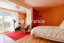 HERAULT (34) LA GRANDE−MOTTE (34280) for sale 3 room apartment of 91 m 2 and terrace of 120 m 2 + garage. 