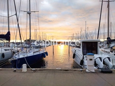 GARD (30) Le Grau-du-Roi (30240) à vendre MURS et fonds de commerce de restaurant en Emplacement N°1 de 180 m 2.