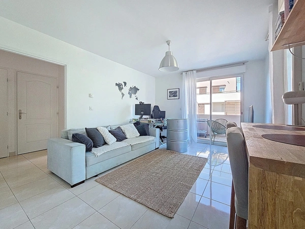 Charmant T2 avec balcon – Port Marianne - Montpellier